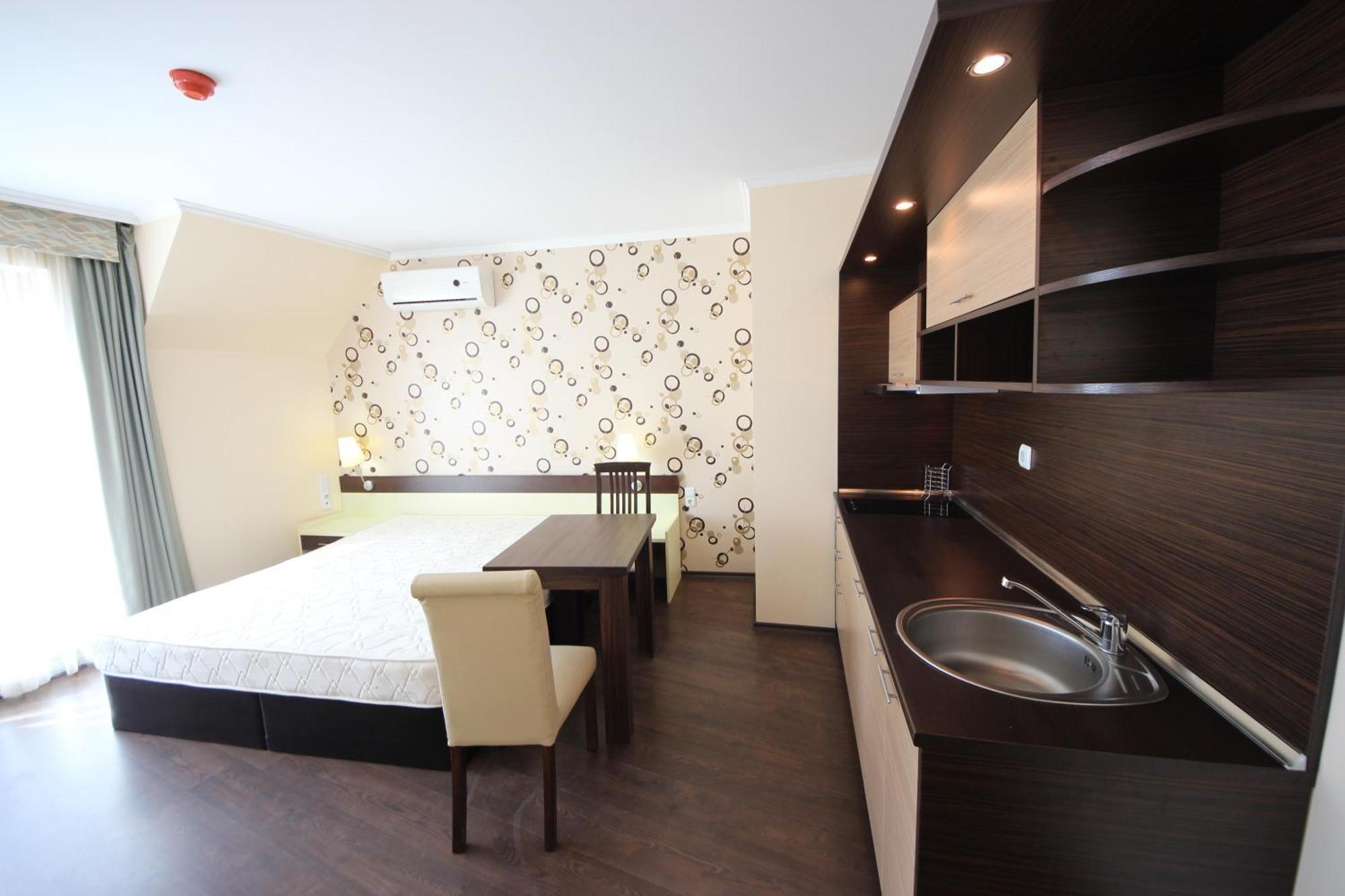 Menada Apartments In Grand Hotel Sveti Vlas Bilik gambar