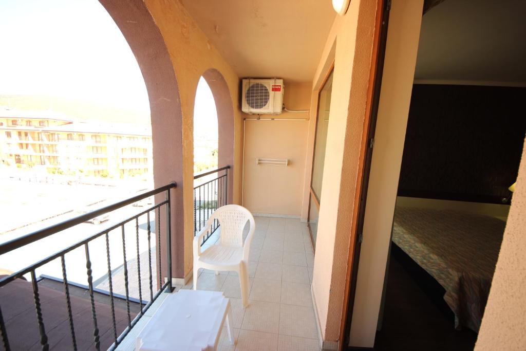 Menada Apartments In Grand Hotel Sveti Vlas Bilik gambar