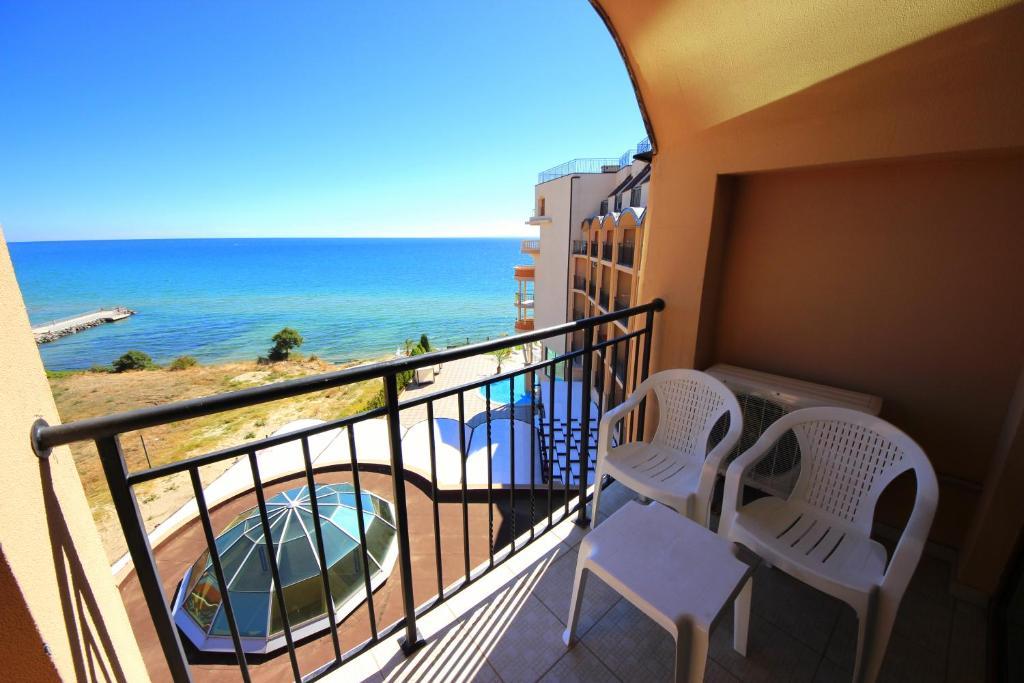 Menada Apartments In Grand Hotel Sveti Vlas Bilik gambar